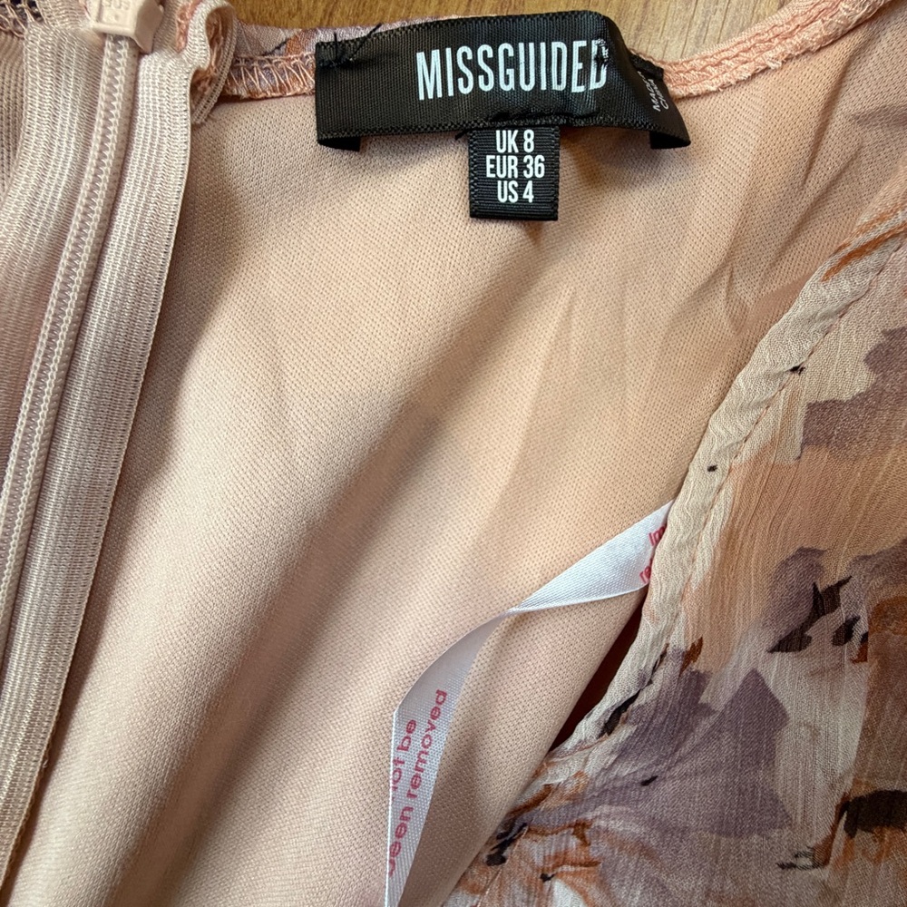 NWOT Missguided Women’s Floral Pattern Puff Sleeve Grill Frill Mini Dress Size 8 - Picture 5 of 11